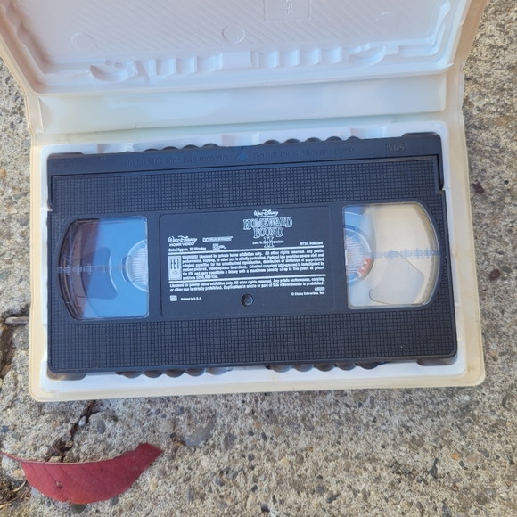 "Homeward Bound II" VHS Tape - Picture 2 of 3